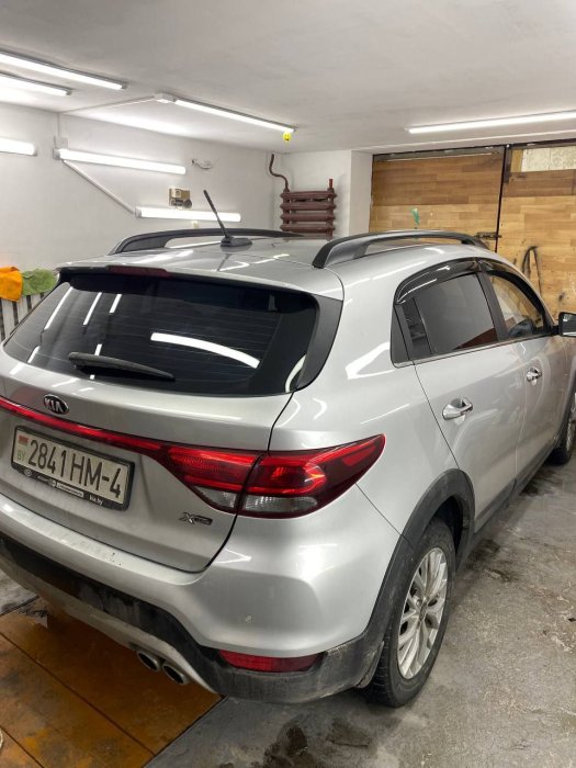 Kia Rio, пленка Carbon 5%