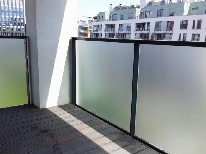 Тонировка окон и балконов матовой пленкой
